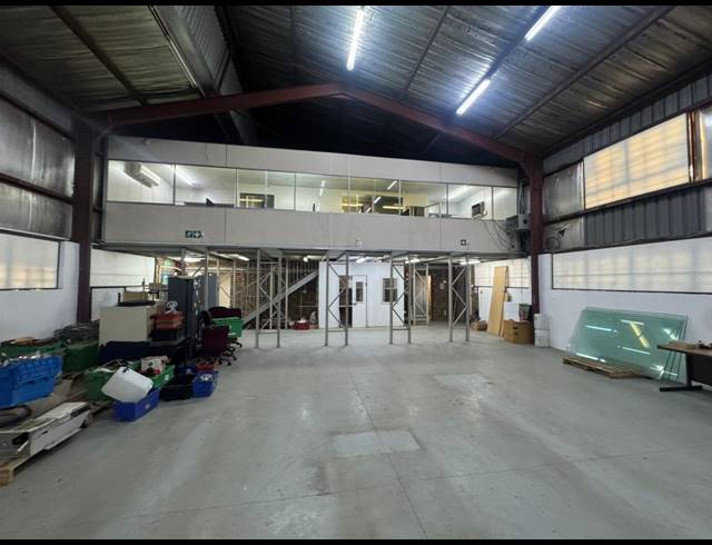 750M² WAREHOUSE TO LET IN HERMANSTAD